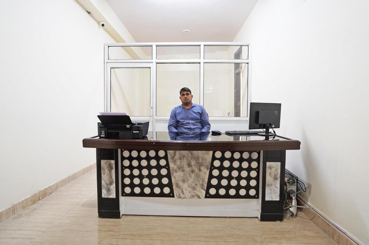 Oyo 46744 Hotel Yash Nowe Delhi Zewnętrze zdjęcie
