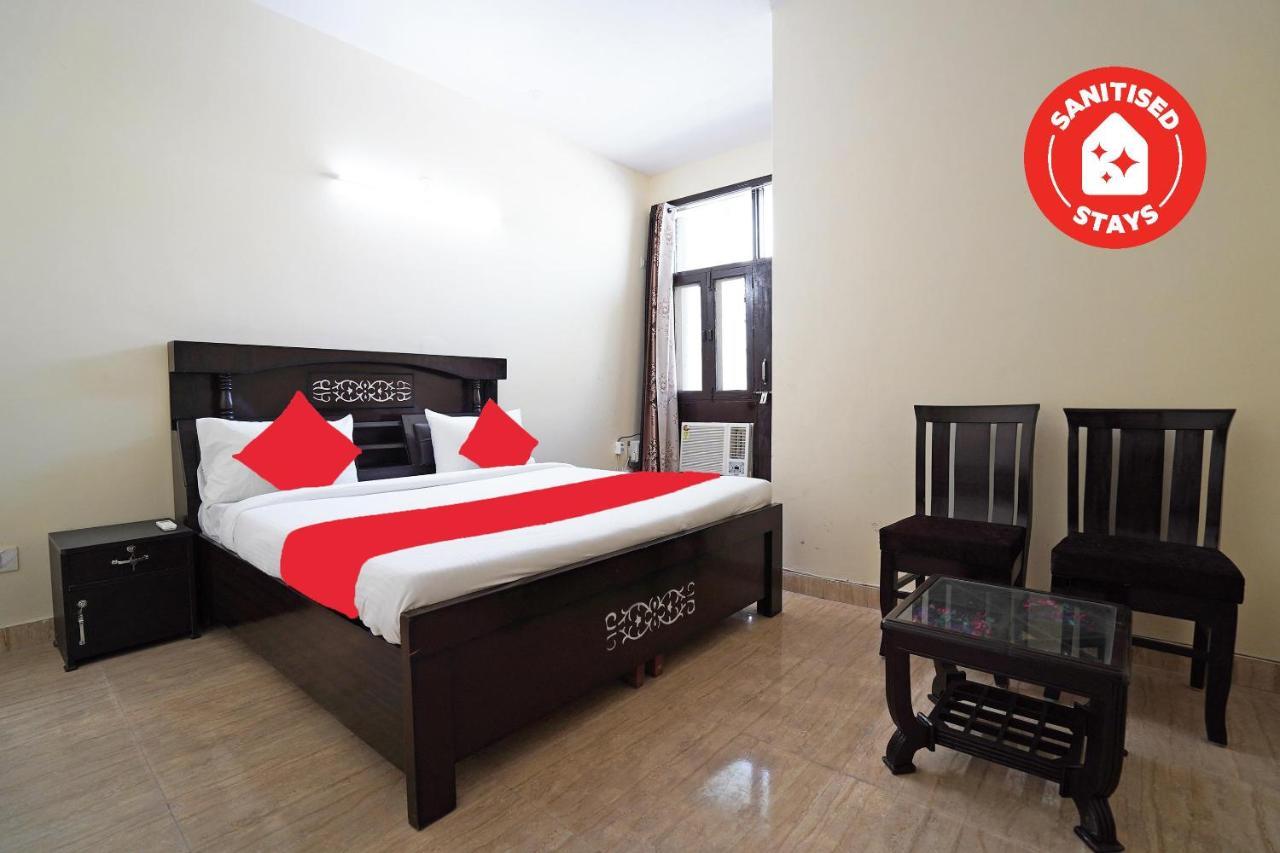 Oyo 46744 Hotel Yash Nowe Delhi Zewnętrze zdjęcie
